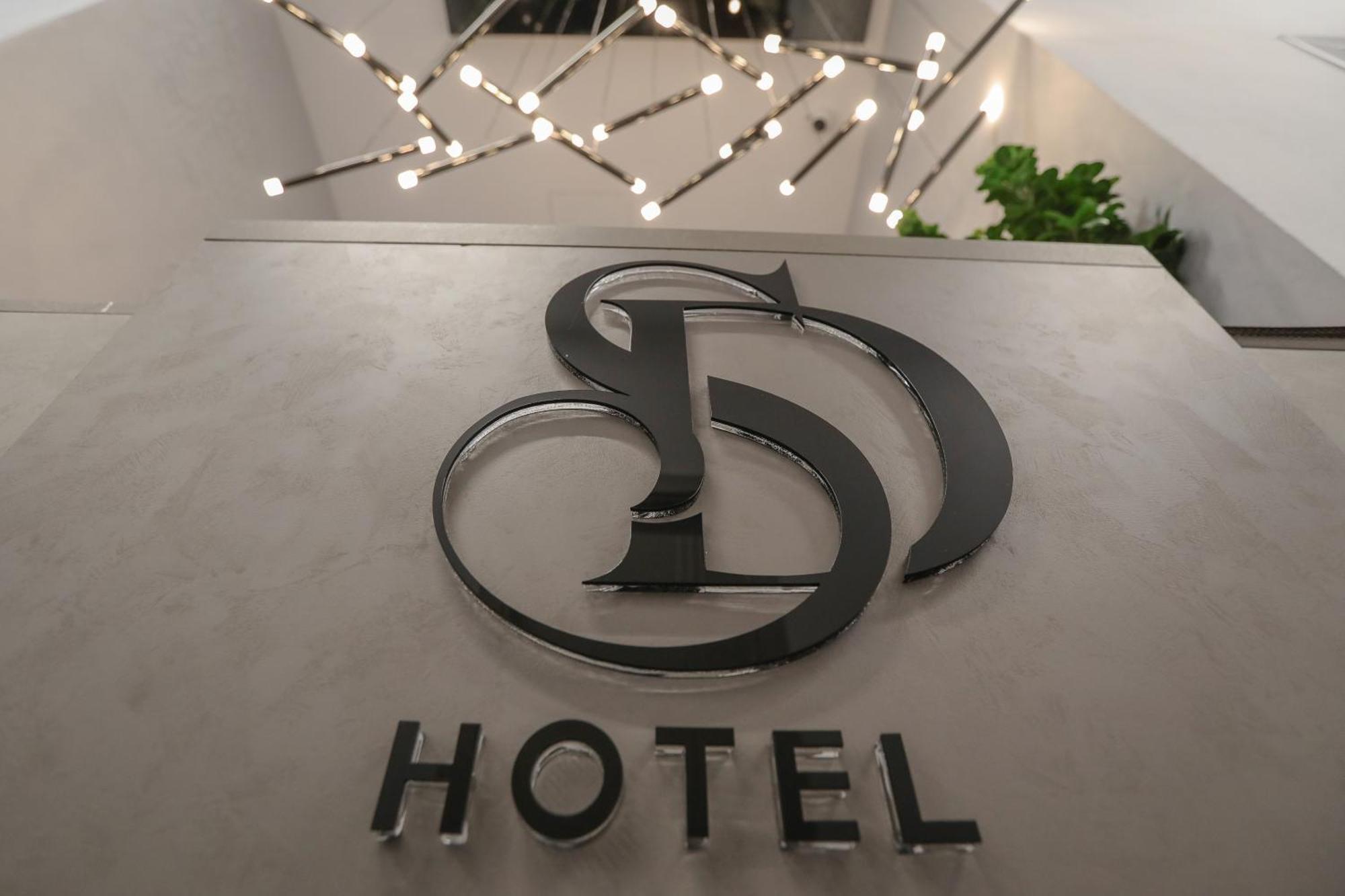 Hotel Dirista Shkodër エクステリア 写真