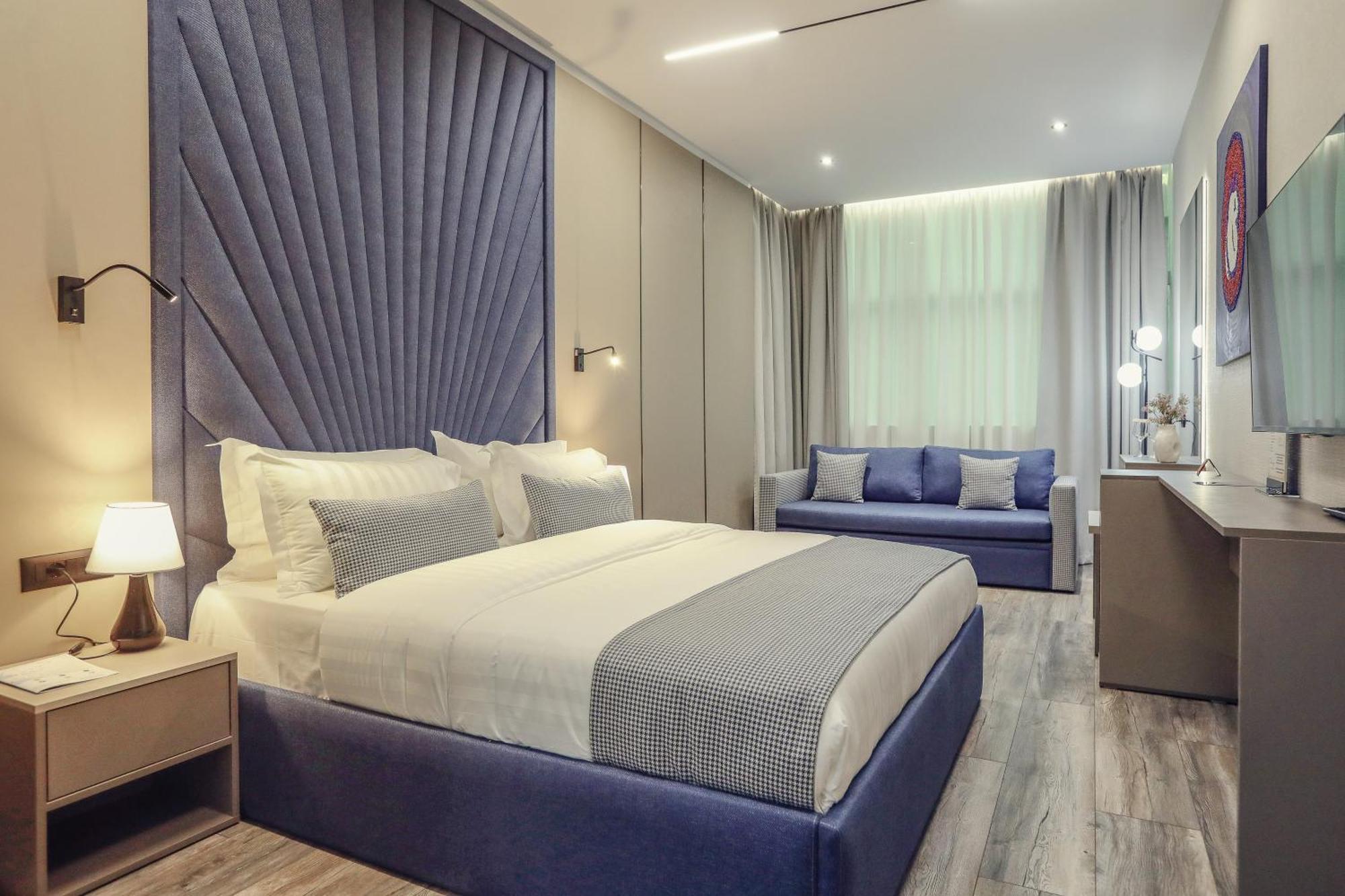 Hotel Dirista Shkodër エクステリア 写真