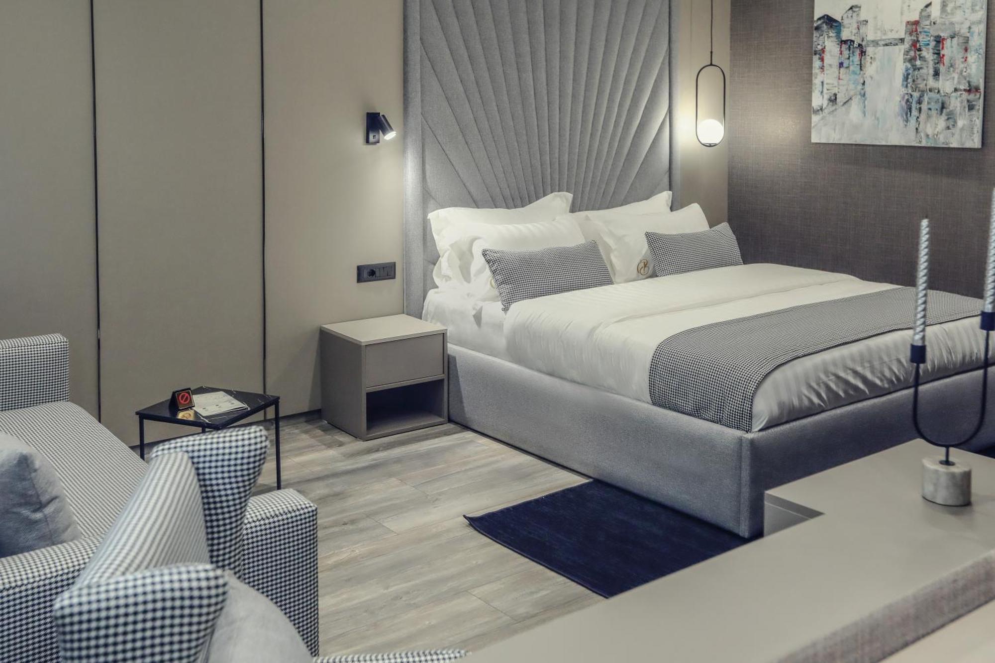 Hotel Dirista Shkodër エクステリア 写真