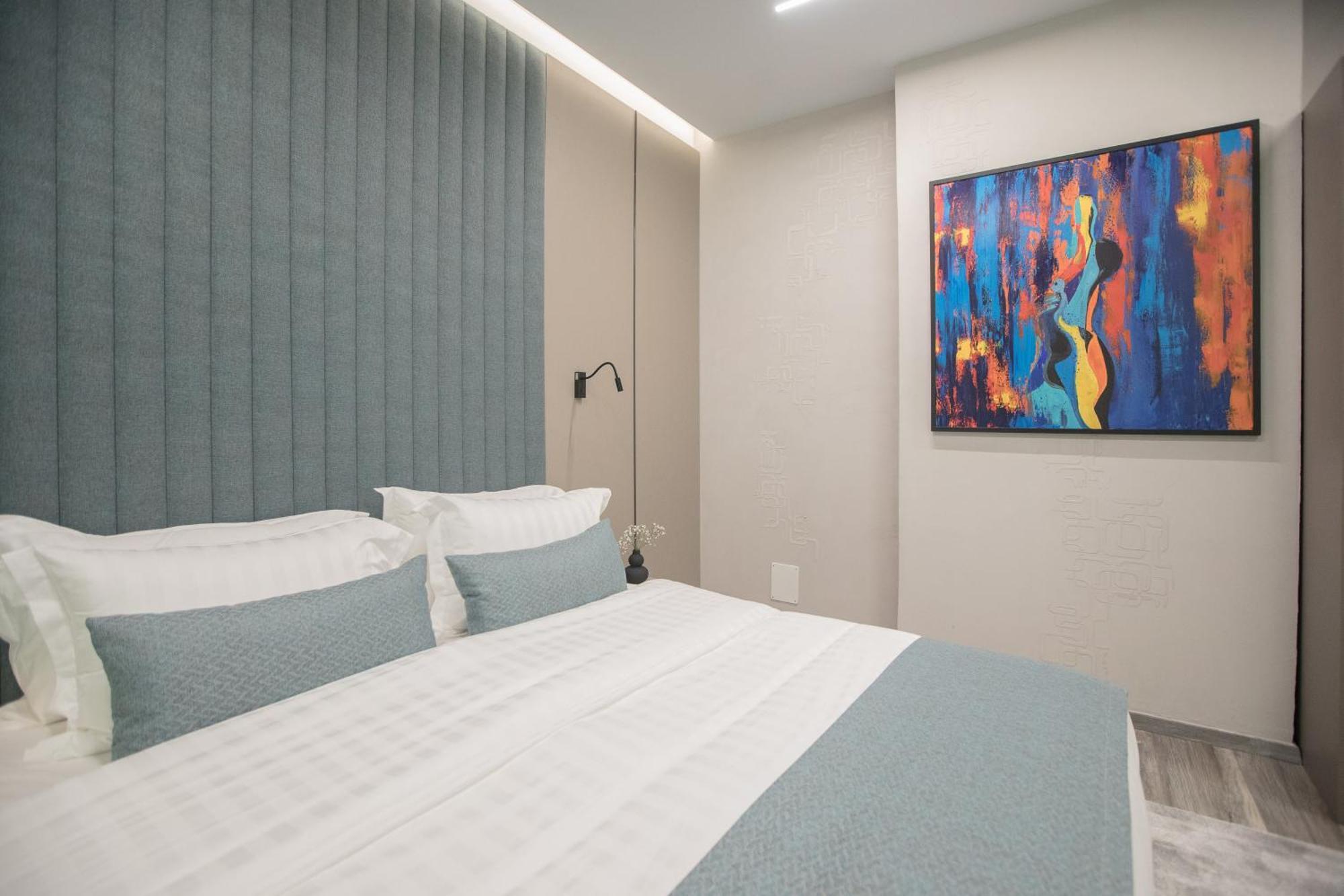 Hotel Dirista Shkodër エクステリア 写真